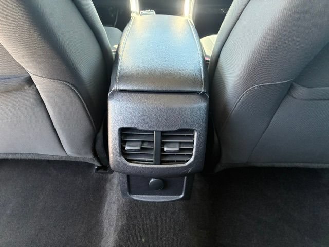 Used 2019 Ford Fusion SE FWD image 19