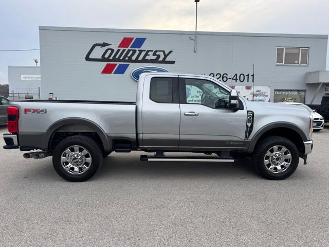 Used 2023 Ford F350 Lariat w/ Chrome Package AWD/4WD image 6