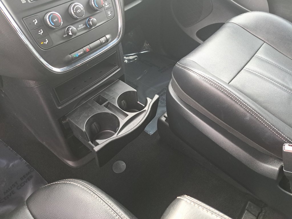 Used 2019 Dodge Grand Caravan SE image 25