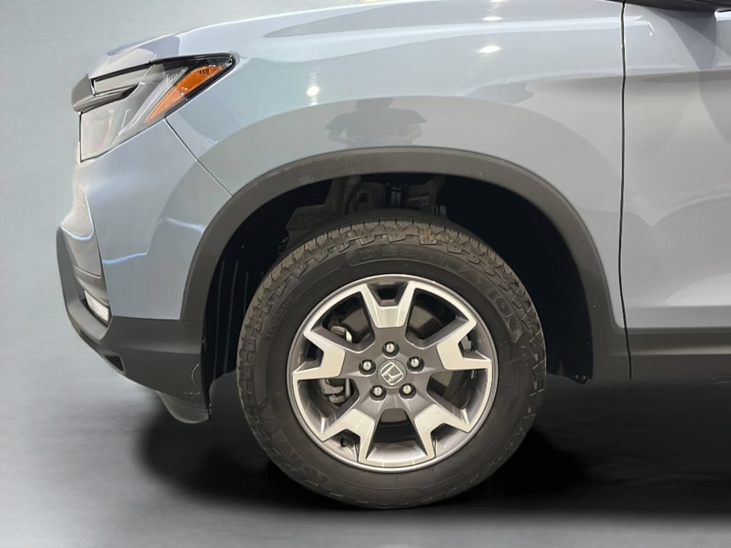 Certified 2023 Honda Passport TrailSport image 35