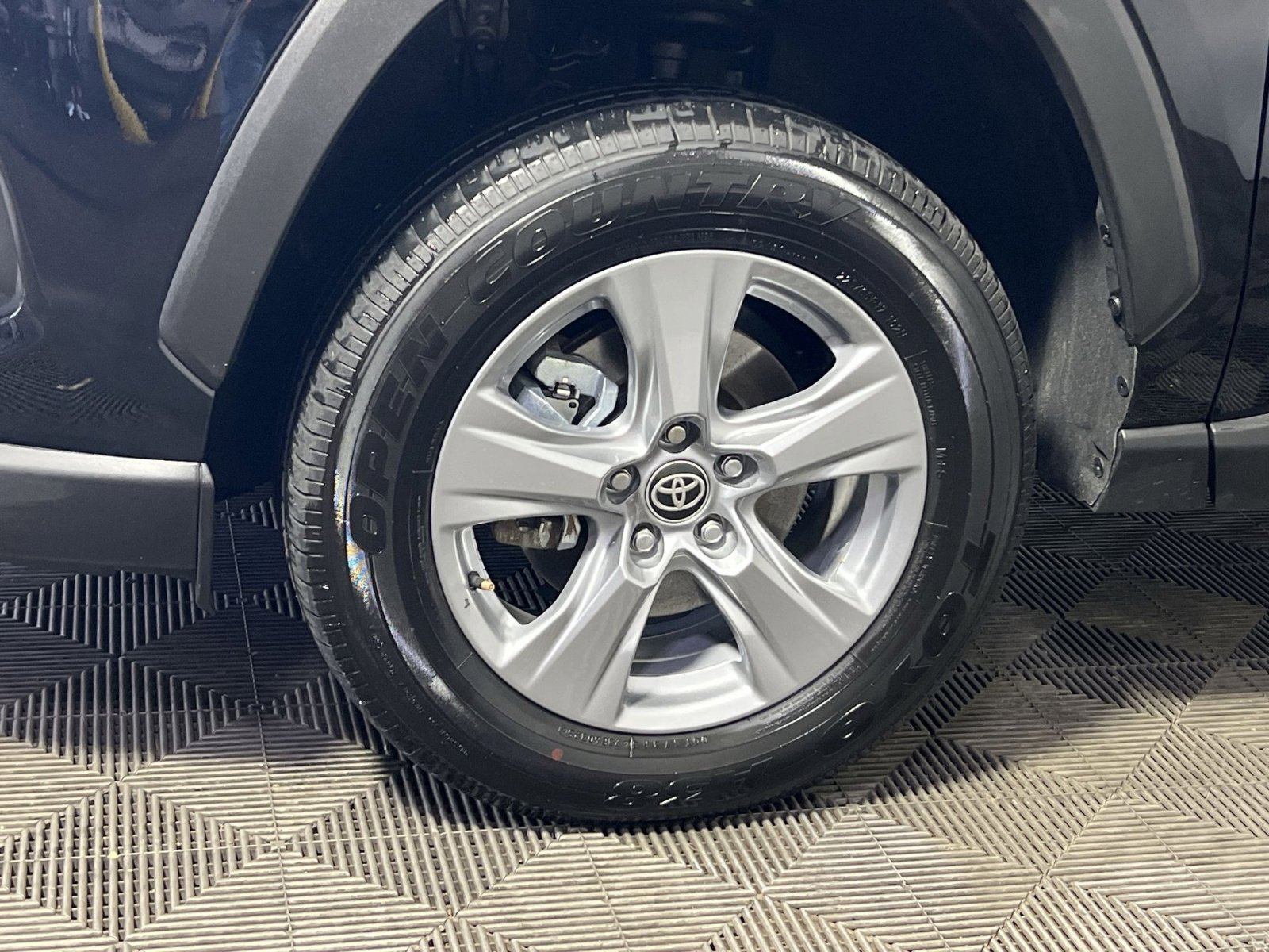 Used 2025 Toyota RAV4 XLE image 12