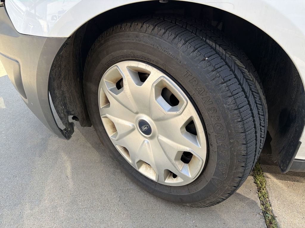 Used 2016 Ford Transit Connect XL image 4