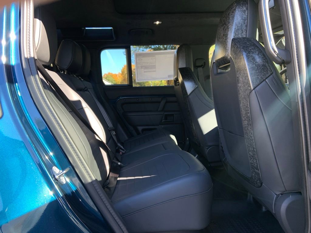 New 2026 Land Rover Defender 110 OCTA image 17