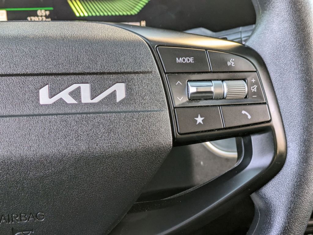 Used 2025 Kia K4 LXS image 20