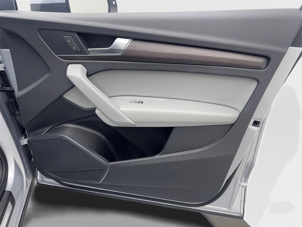 Used 2022 Audi Q5 2.0T Premium w/ Convenience Package image 49