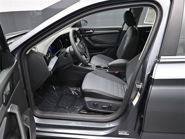 New 2026 Volkswagen Jetta SE image 9