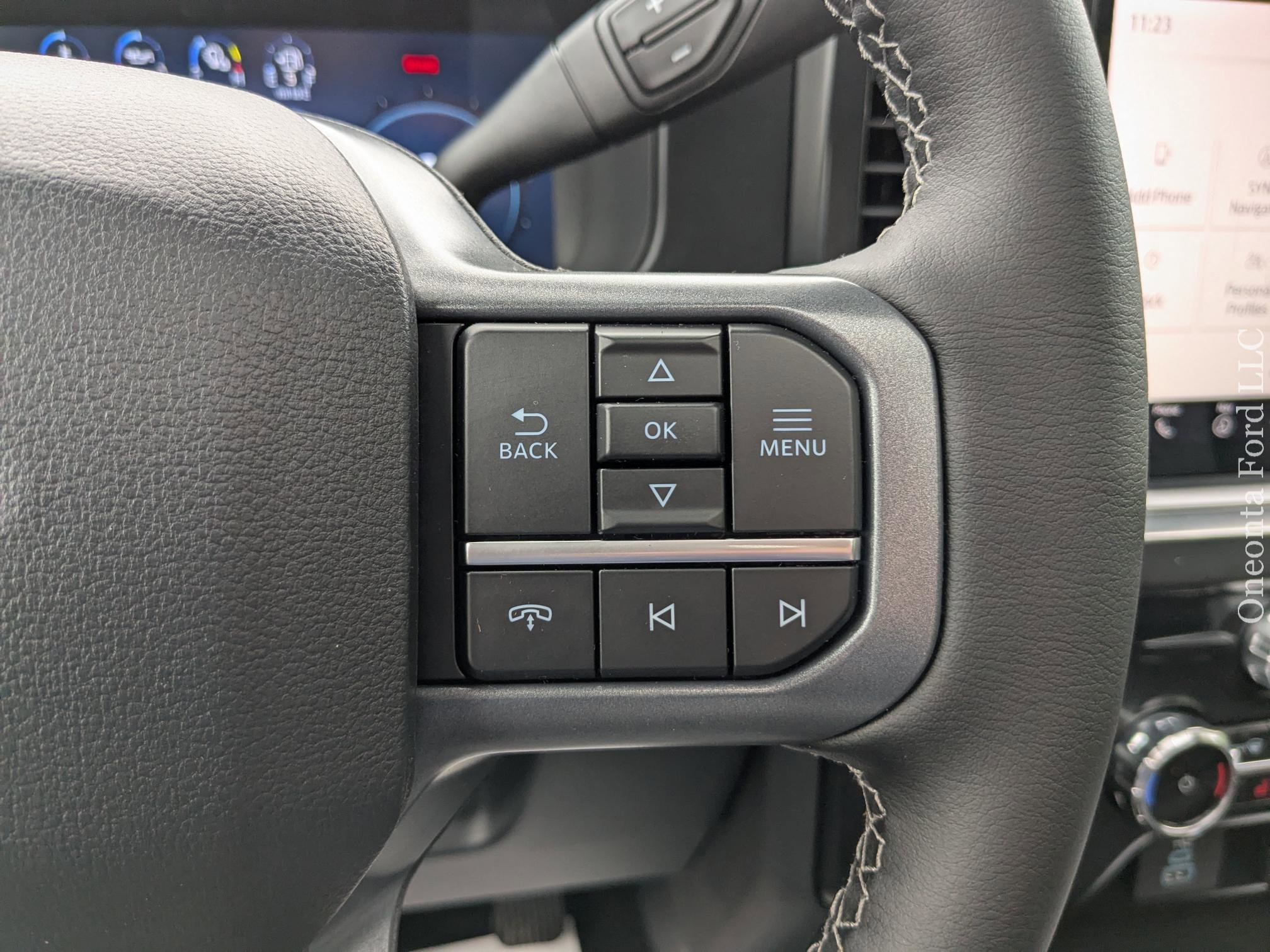 New 2025 Ford F350 Lariat w/ Chrome Package image 25