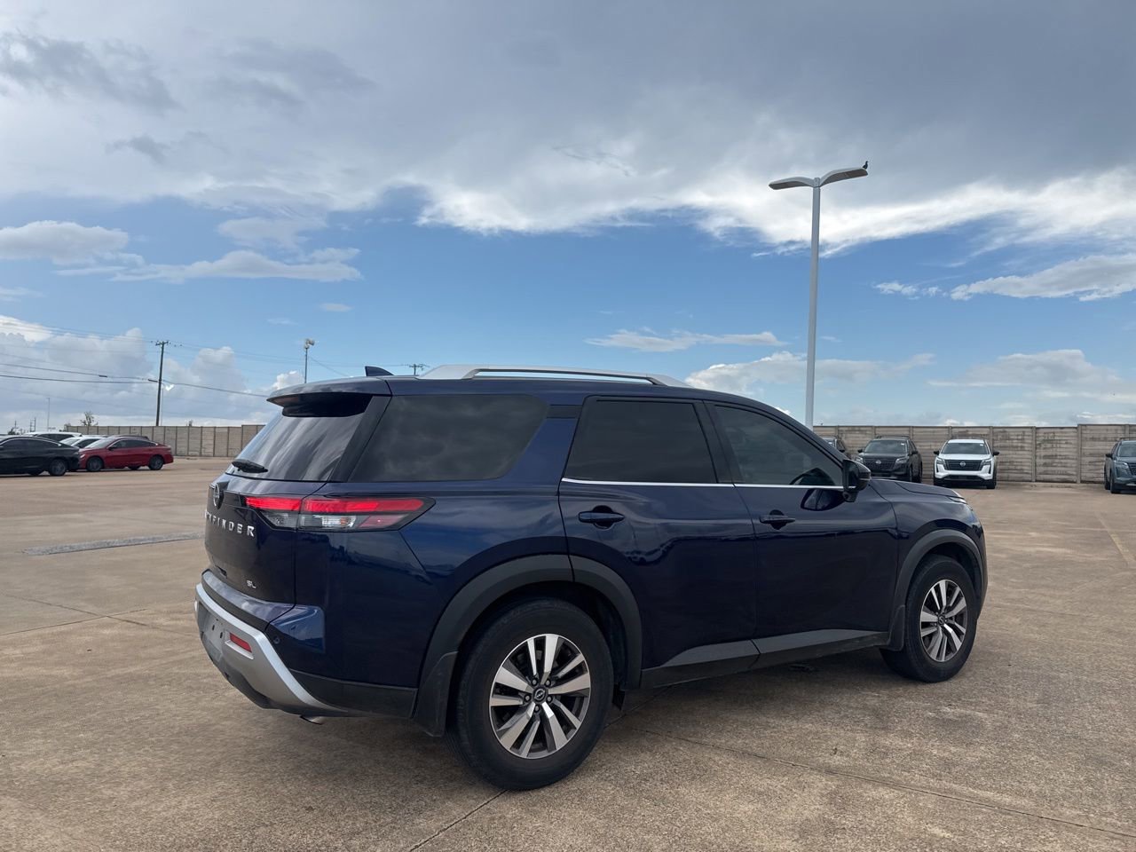 Certified 2022 Nissan Pathfinder SL w/ Lighting Package (N92) FWD image 21
