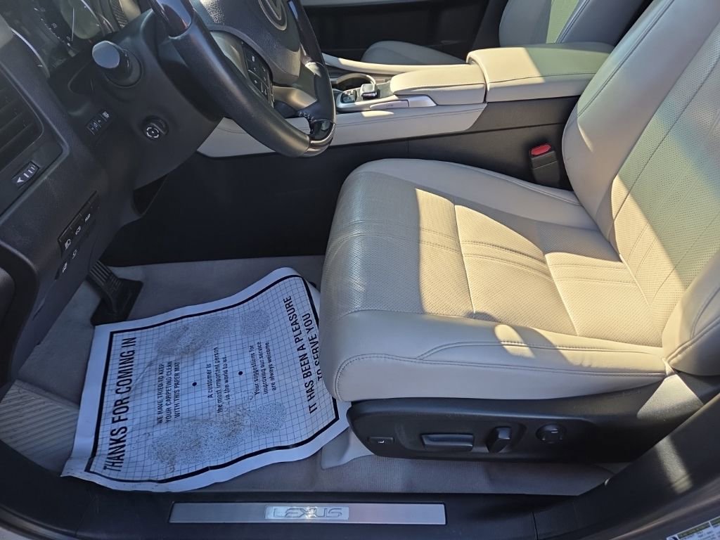 Used 2019 Lexus RX 350 350 w/ Luxury Package image 16