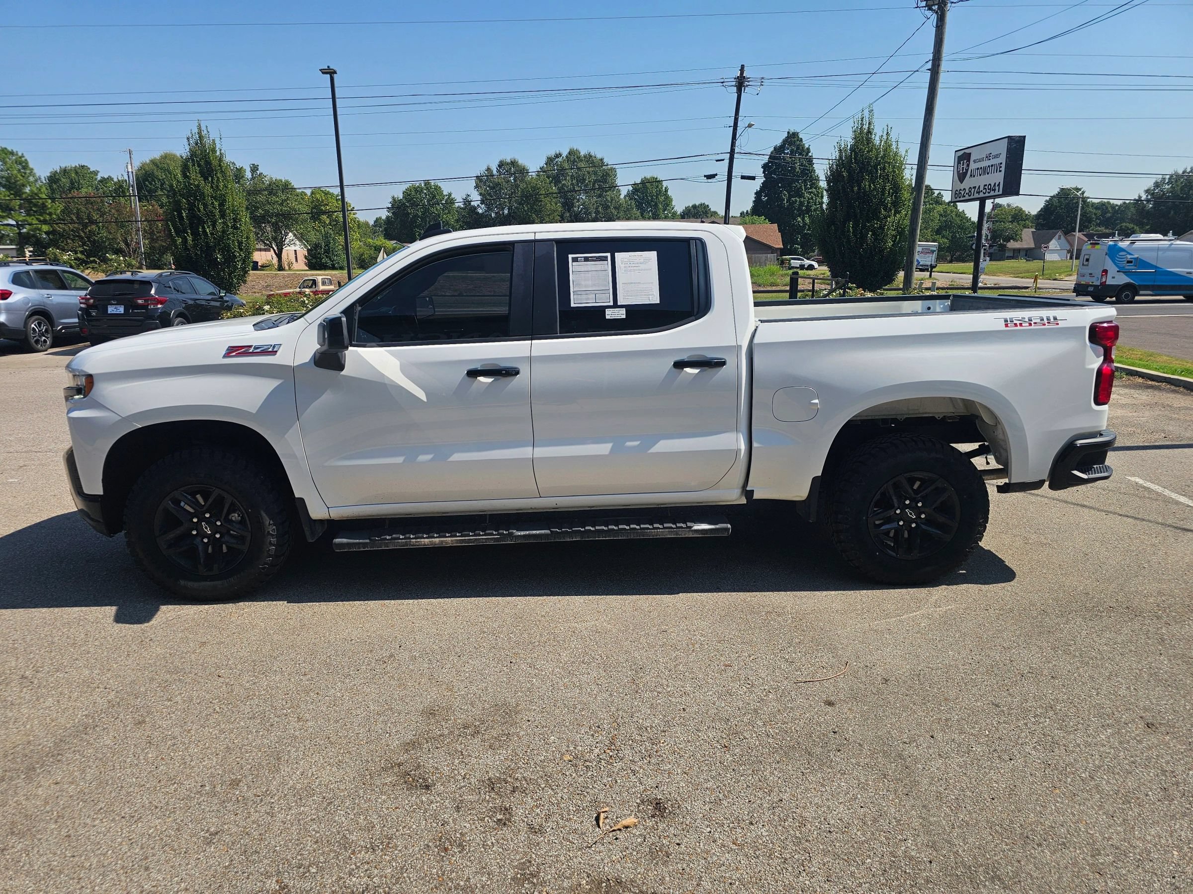 Used 2021 Chevrolet Silverado 1500 LT Trail Boss w/ Convenience Package II AWD/4WD image 4