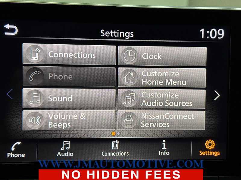 Used 2023 Nissan Rogue SV image 28