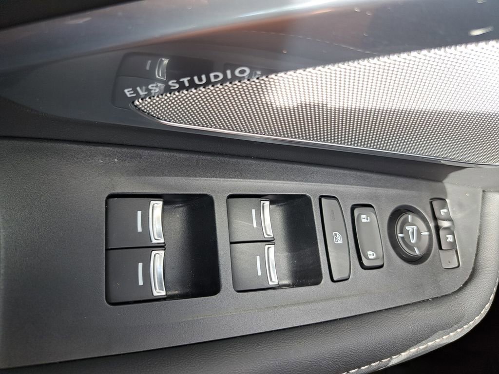 Certified 2025 Acura RDX w/ Technology Package AWD/4WD image 14