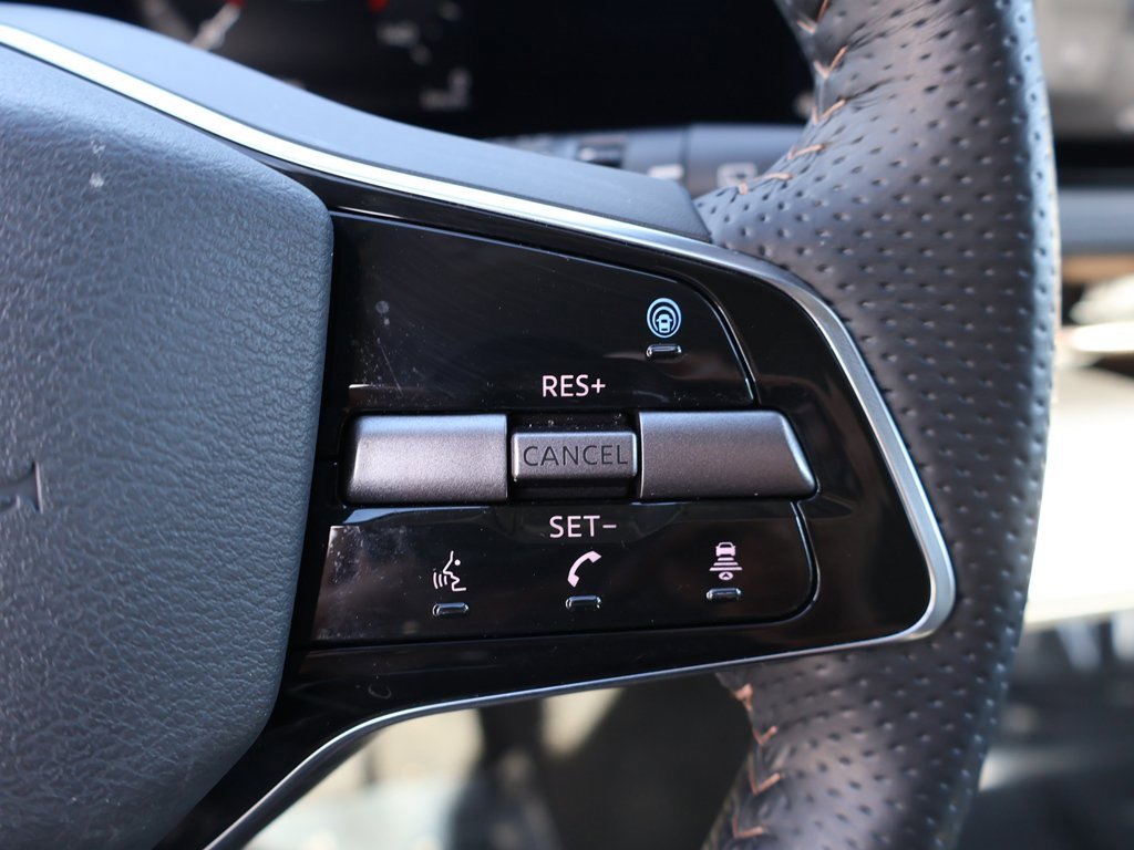 Used 2023 Nissan Ariya AWD image 46