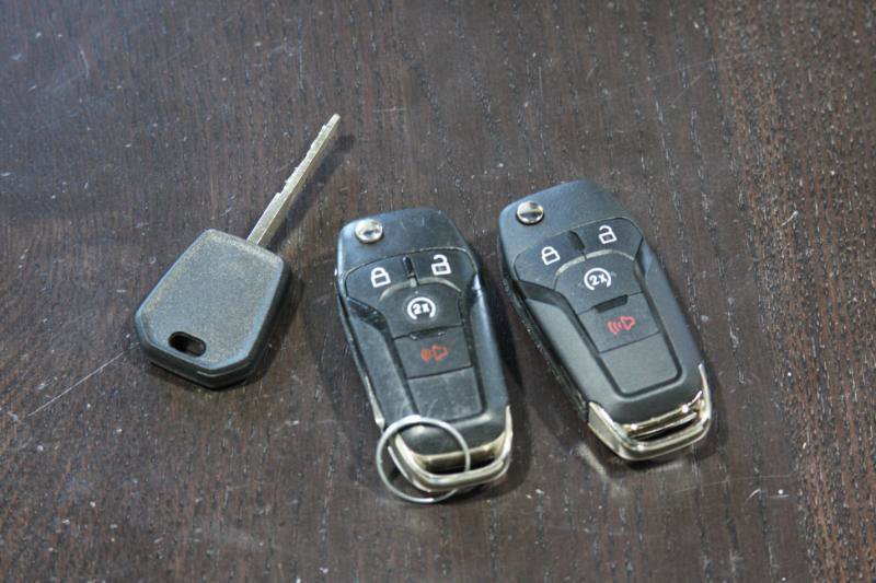 Used 2017 Ford F250 Lariat w/ Lariat Value Package AWD/4WD image 2