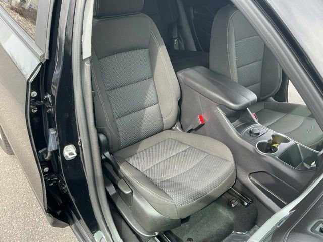 Used 2024 GMC Terrain SLE image 19