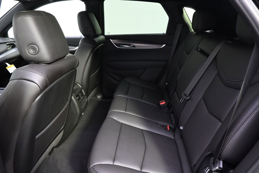 New 2026 Cadillac XT5 Luxury w/ LPO, Floor Liner Package AWD/4WD image 21