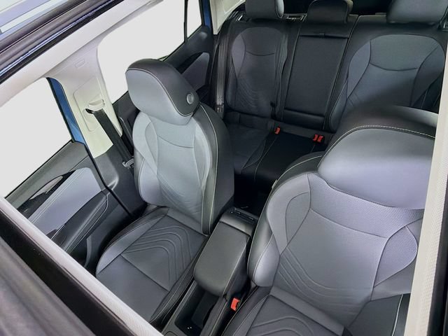 New 2026 Volkswagen Tiguan SE FWD image 14