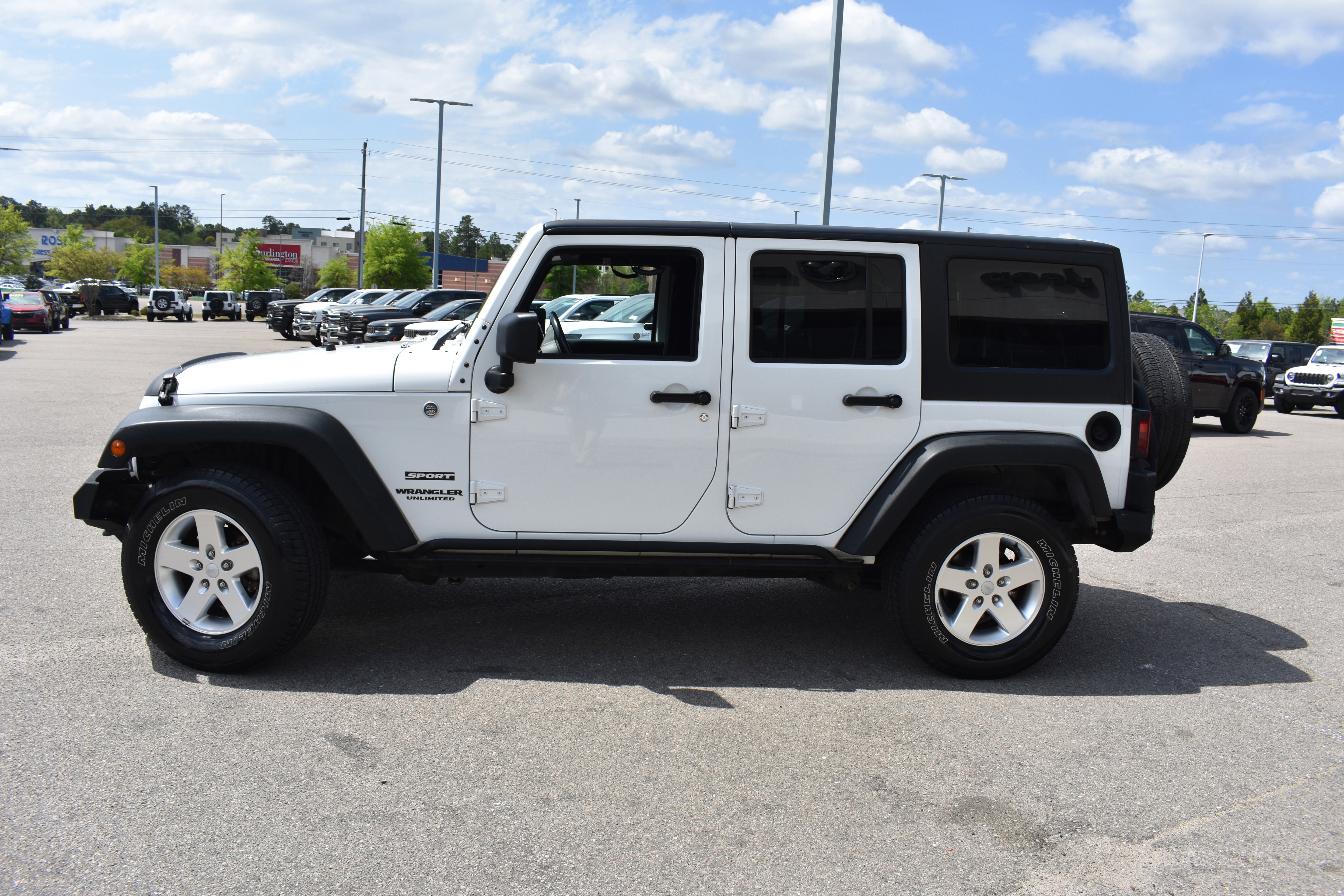 Used 2013 Jeep Wrangler Unlimited Sport image 6