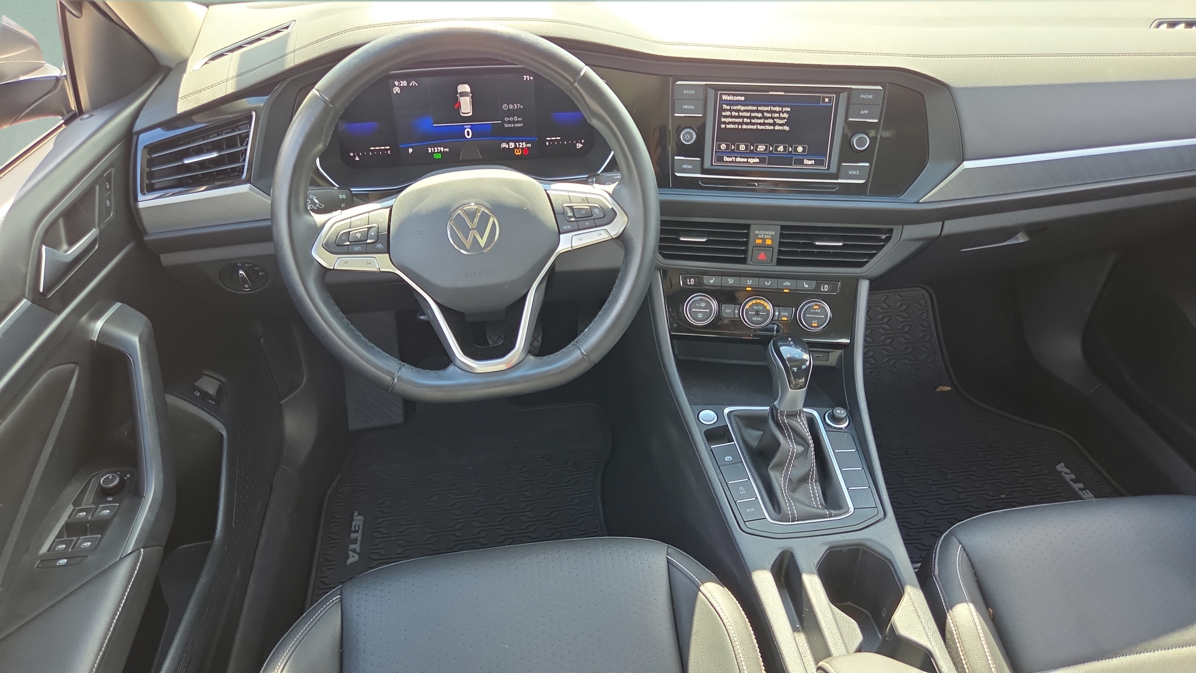 Used 2023 Volkswagen Jetta SE w/ Panoramic Sunroof Package FWD image 11