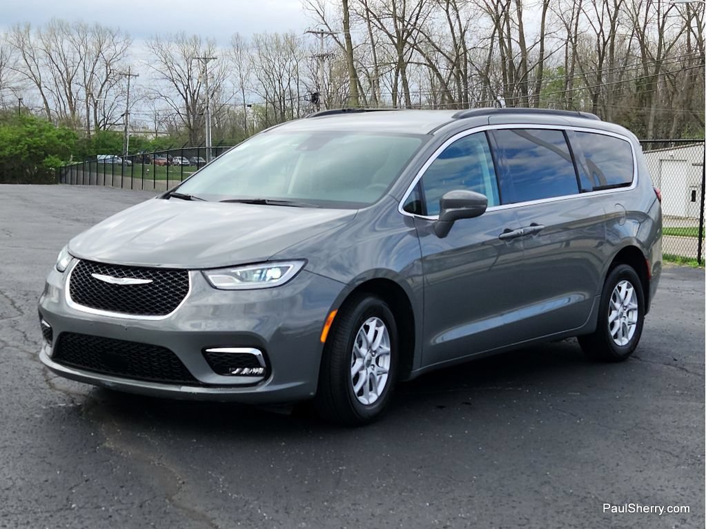 Used 2022 Chrysler Pacifica Touring-L FWD image 22