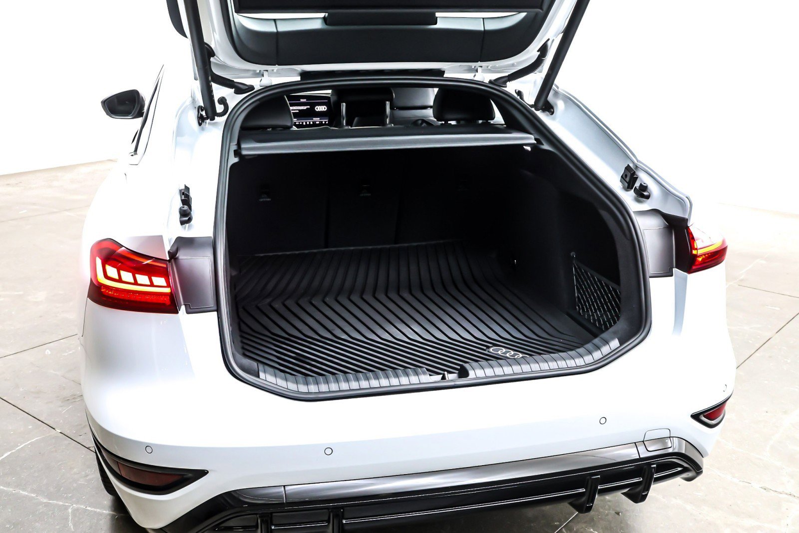 Used 2025 Audi S6 e-tron Premium Plus w/ Premium Plus image 23