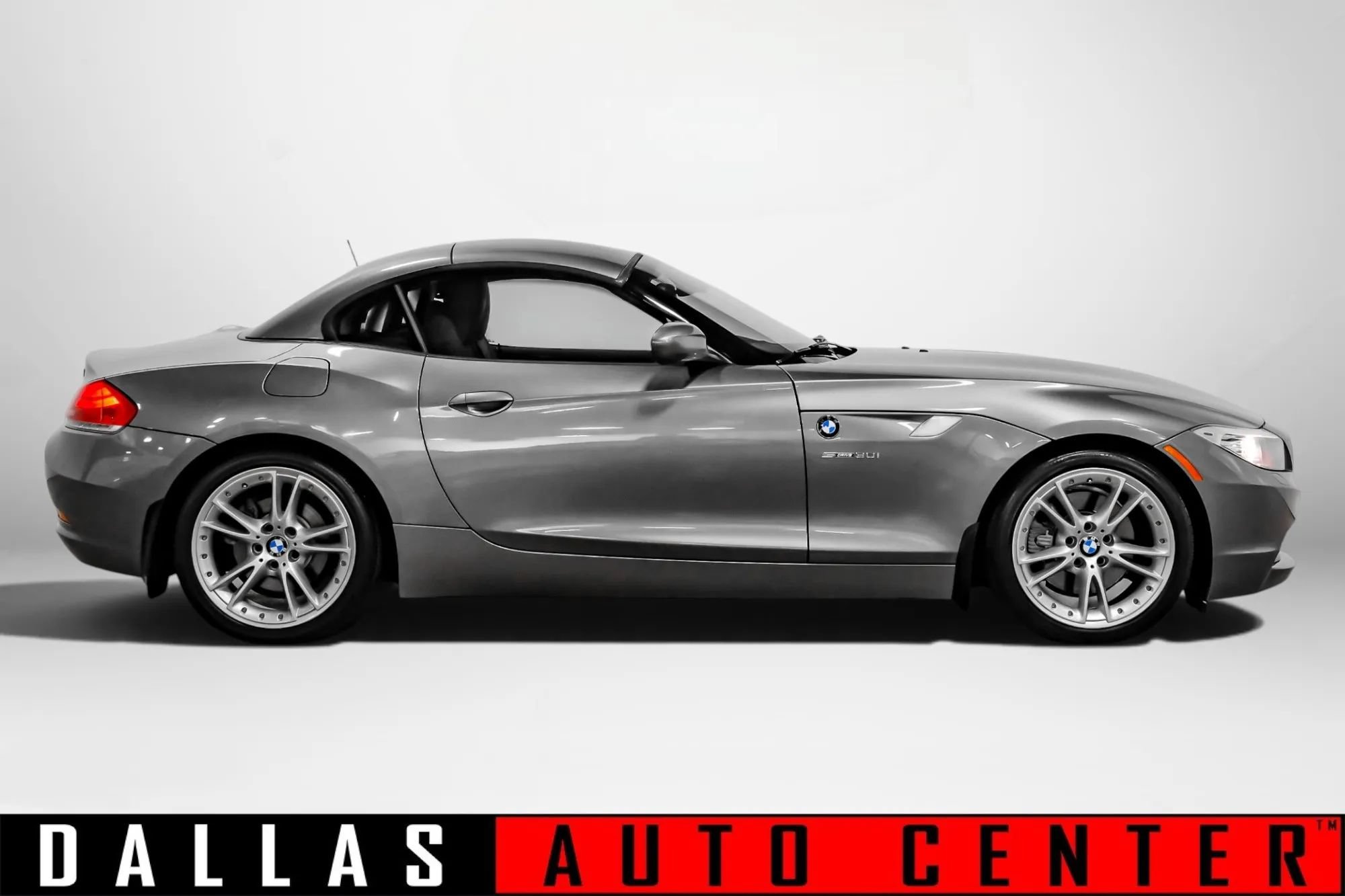 Used 2010 BMW Z4 sDrive30i RWD image 4
