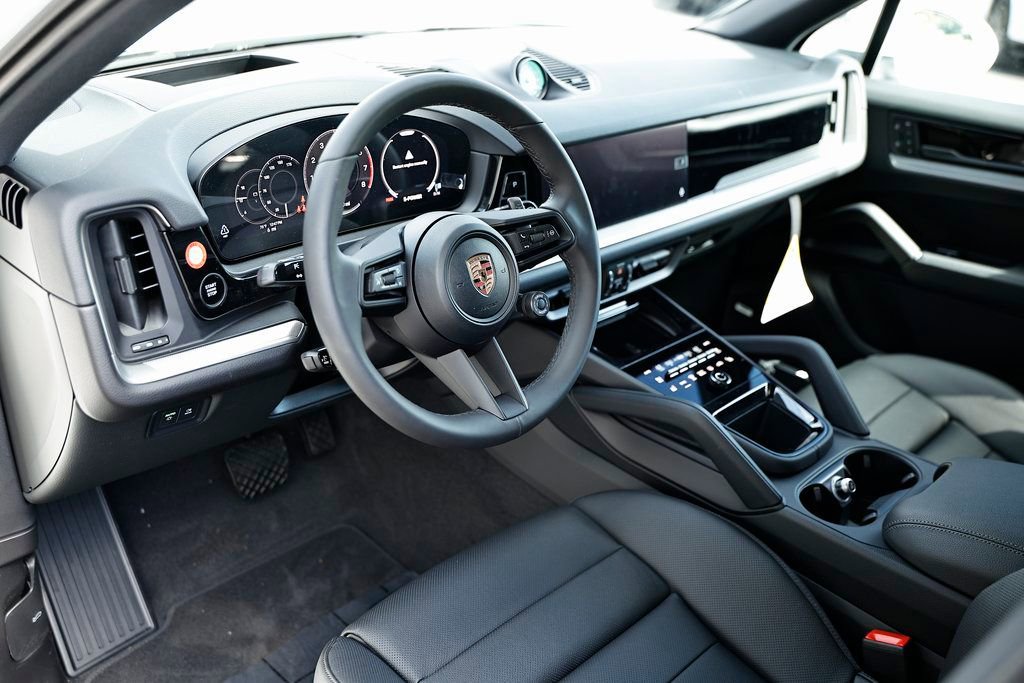 Certified 2026 Porsche Cayenne E-Hybrid AWD/4WD image 4
