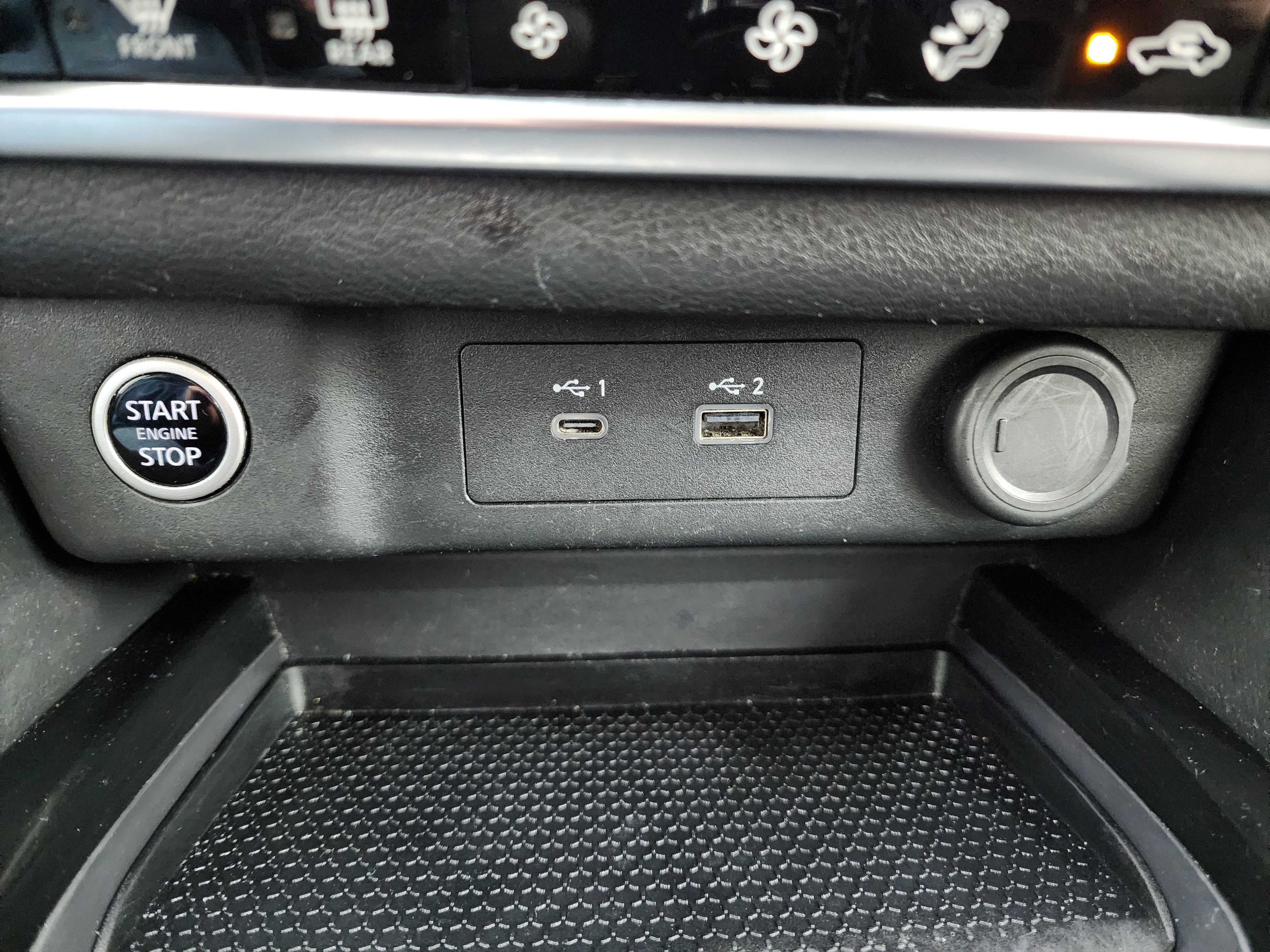 Used 2023 Nissan Rogue SV image 47