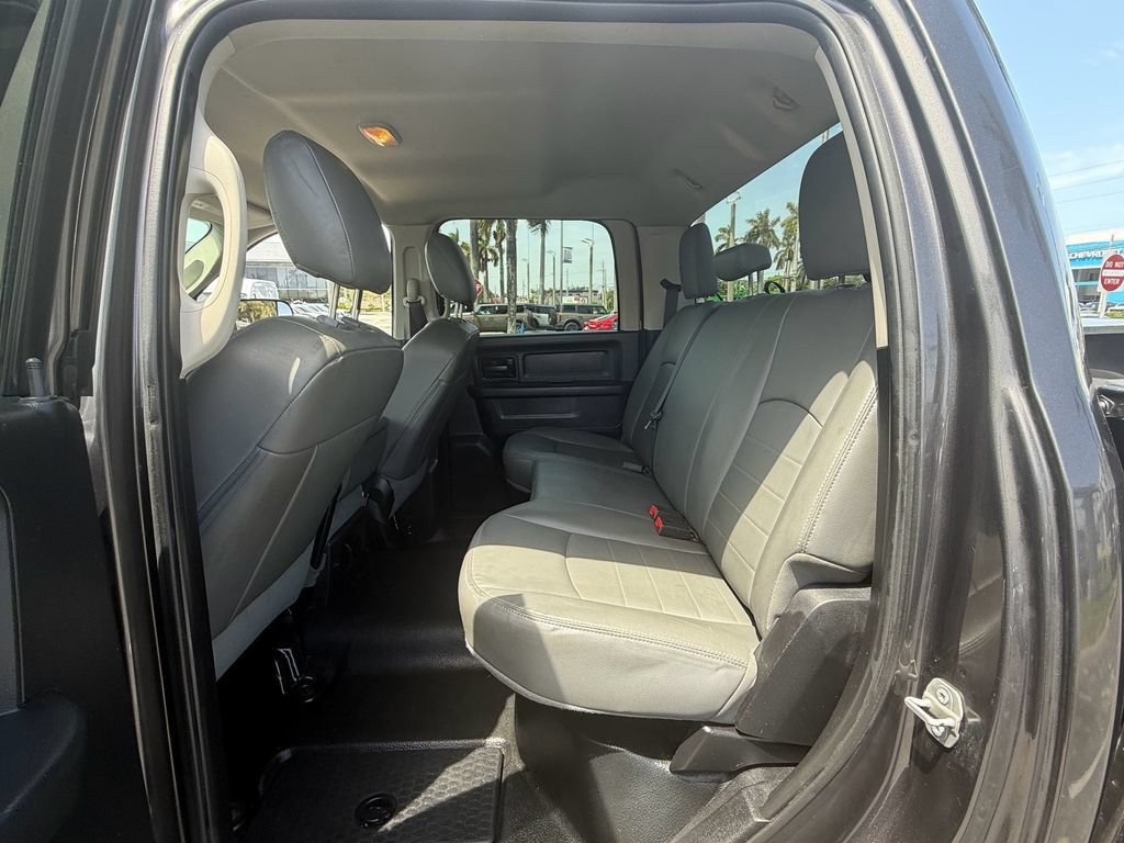 Used 2016 RAM 2500 Tradesman w/ Chrome Appearance Group AWD/4WD image 8