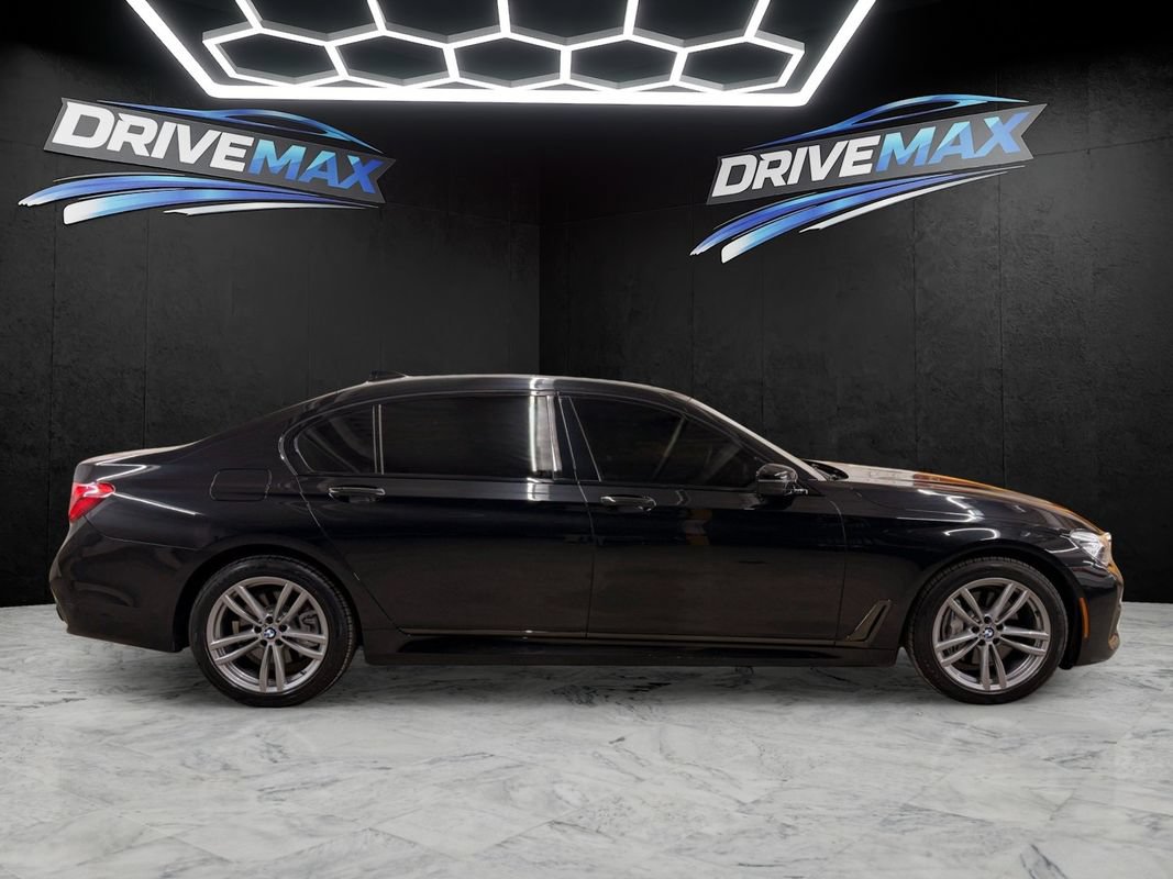 Used 2019 BMW 740i xDrive w/ M Sport Package AWD/4WD image 4