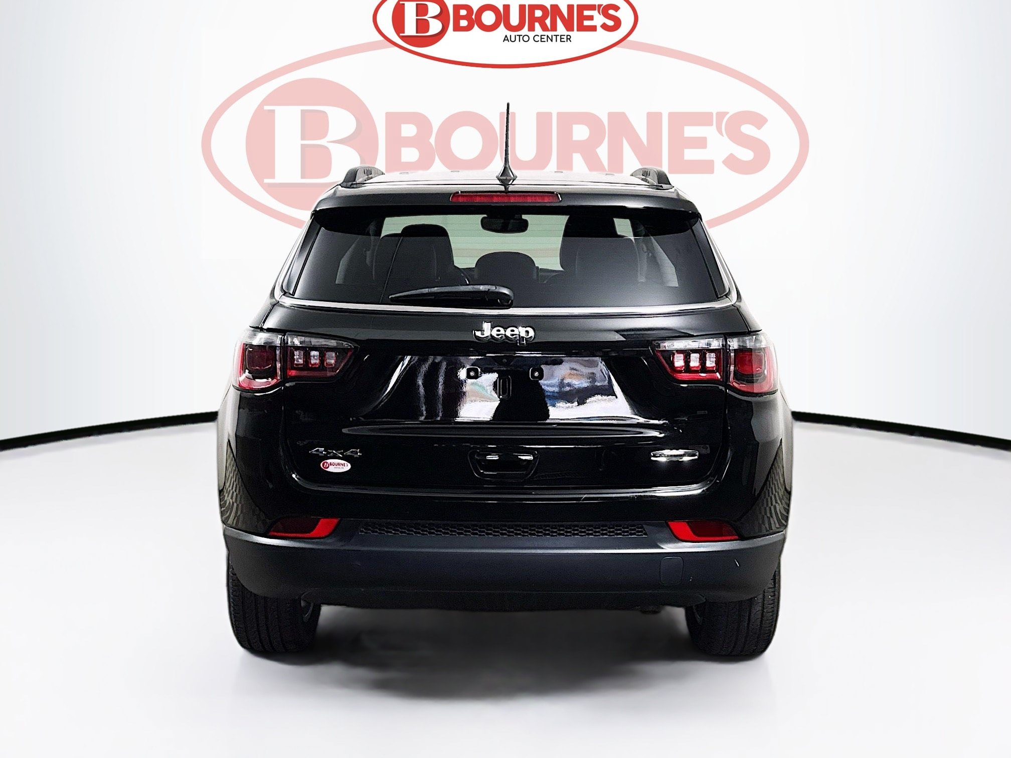 Used 2022 Jeep Compass Latitude AWD/4WD image 8