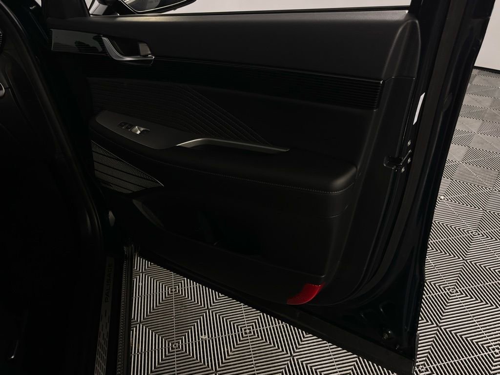 Used 2025 Hyundai Palisade Calligraphy image 37