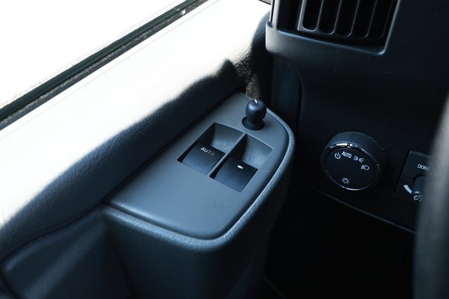 Used 2021 Chevrolet Express 2500 RWD image 18