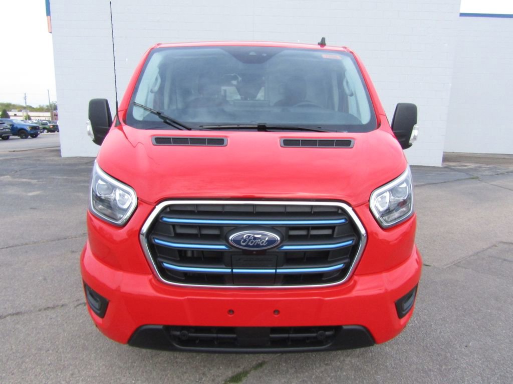 Used 2024 Ford E-Transit Low Roof image 3