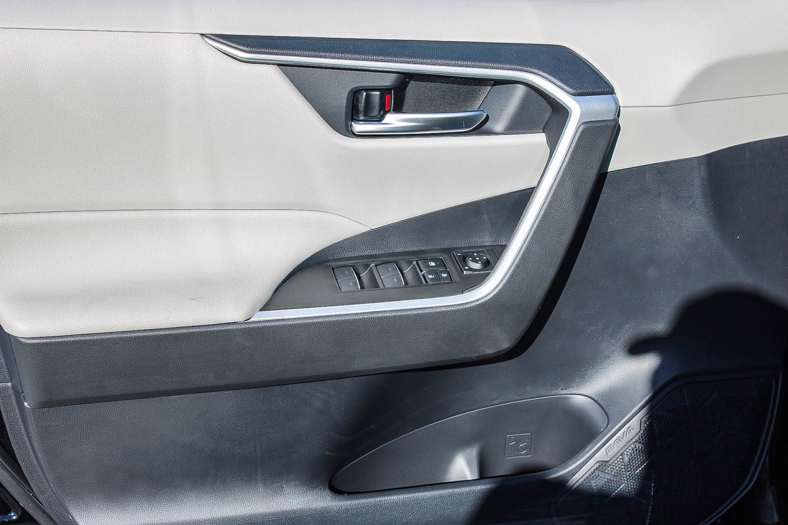 New 2025 Toyota RAV4 XLE Premium image 23