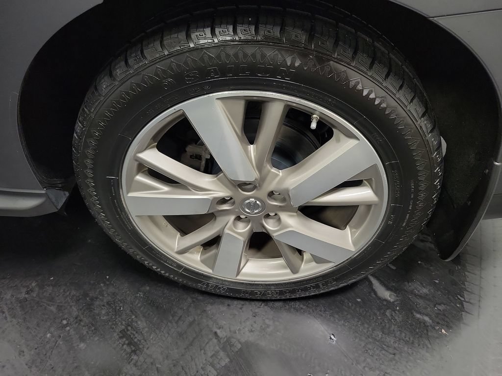 Used 2016 Nissan Pathfinder Platinum AWD/4WD image 13