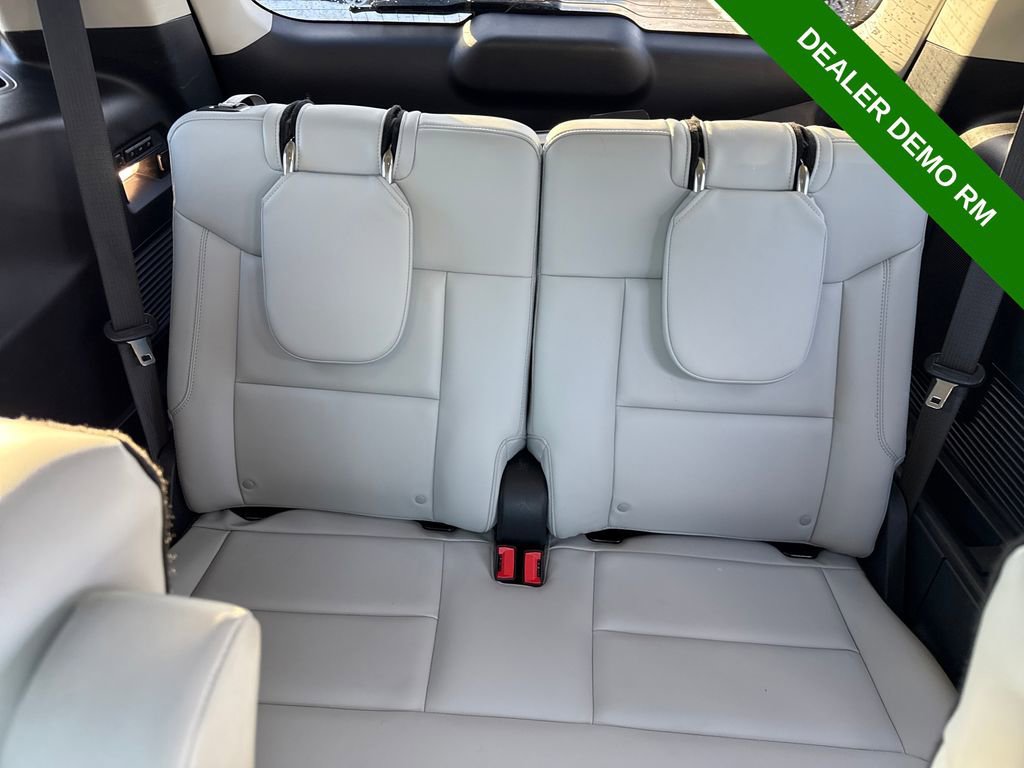 Used 2025 Ford Explorer Platinum w/ LUX Leather Package image 20