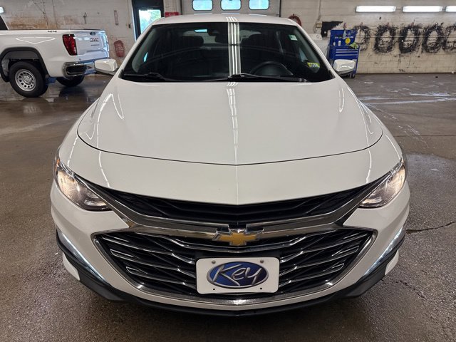 Used 2023 Chevrolet Malibu LT FWD image 2