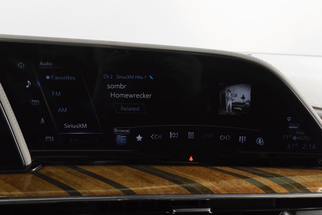 Used 2023 Cadillac Escalade ESV Sport Platinum image 17