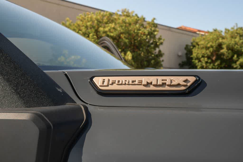 Used 2025 Toyota 4Runner Trailhunter AWD/4WD image 35