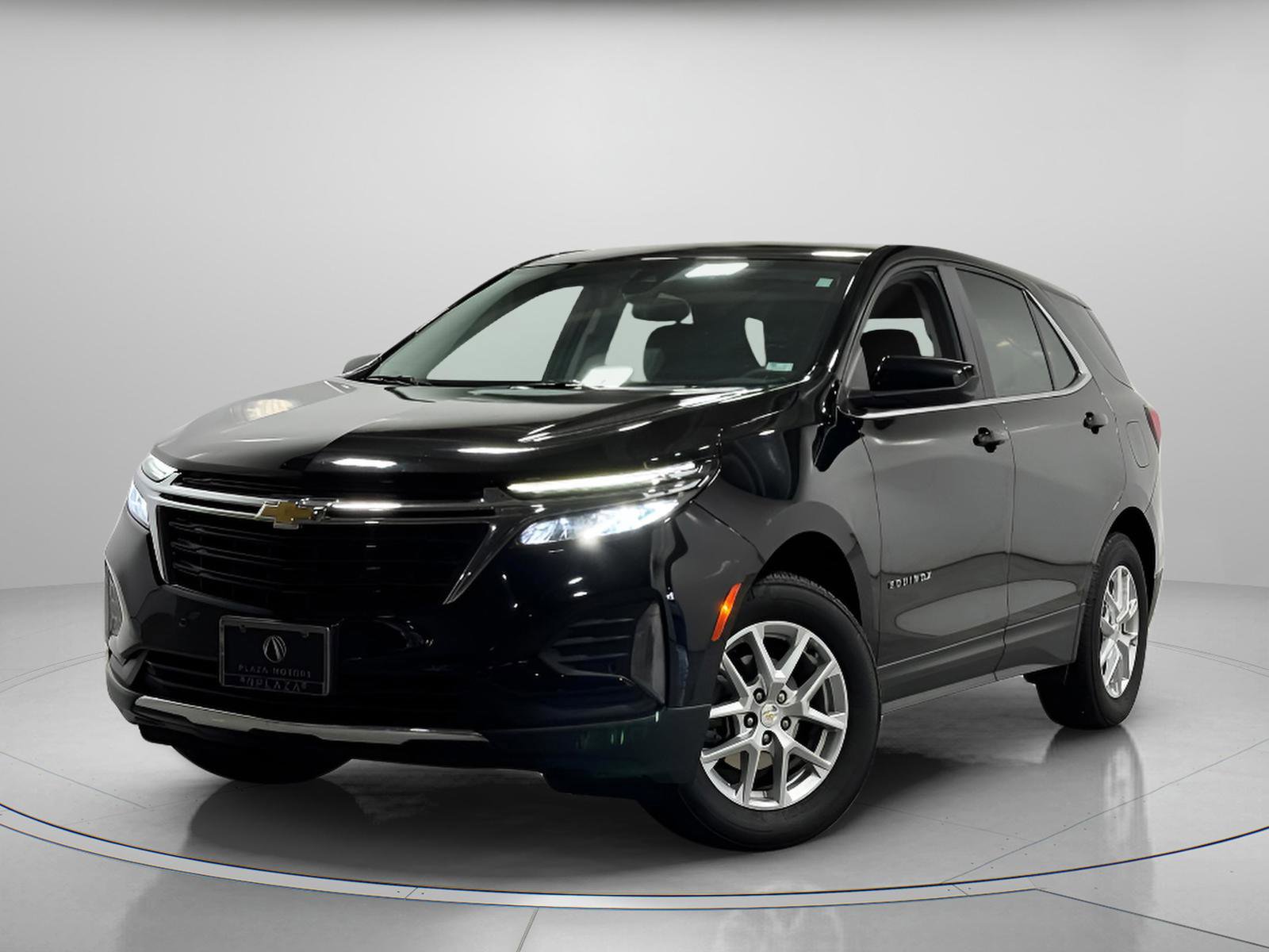 Used 2023 Chevrolet Equinox LT w/ Driver Convenience Package image 1