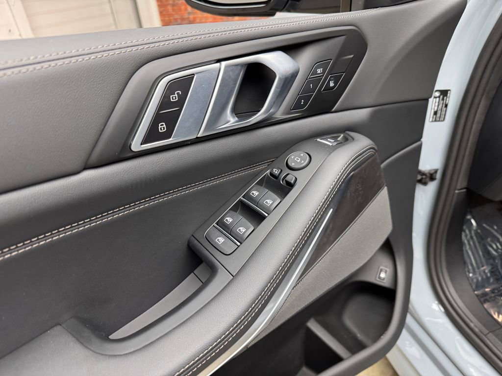 Certified 2026 BMW X5 xDrive50e image 11