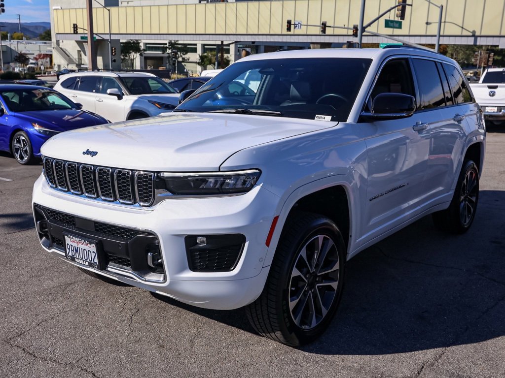 Used 2022 Jeep Grand Cherokee Overland w/ Luxury Tech Group IV image 8