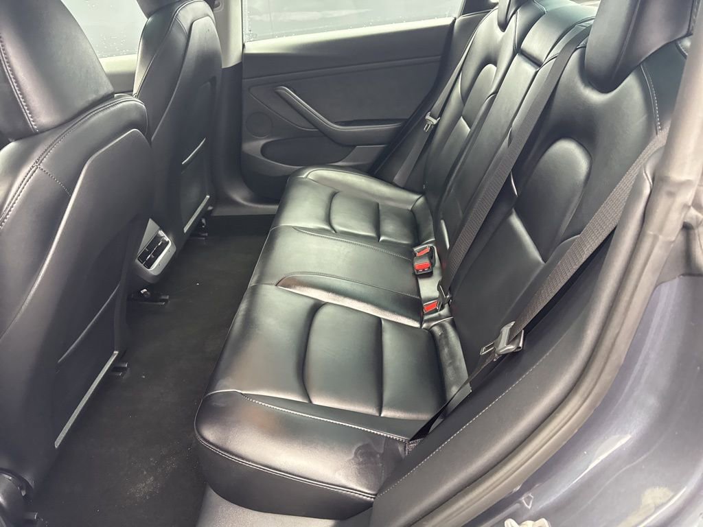 Used 2023 Tesla Model 3 Standard Range image 14