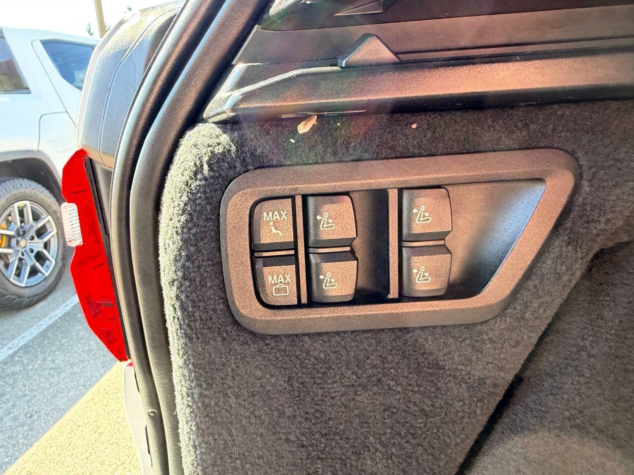 Used 2021 BMW X7 xDrive40i w/ M Sport Package image 8