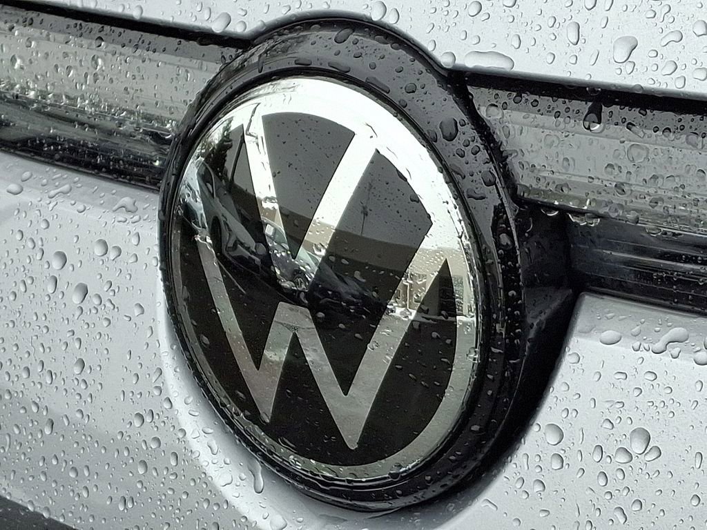 Certified 2025 Volkswagen Tiguan S image 30