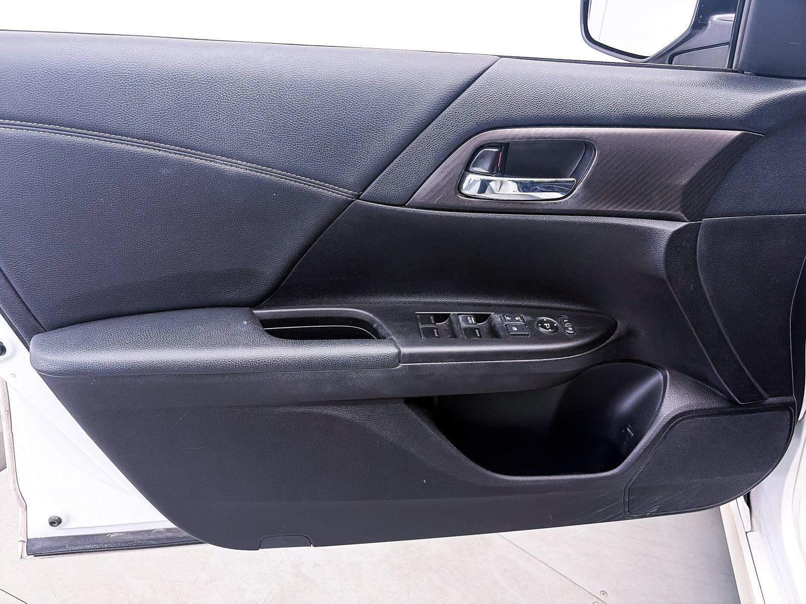 Used 2016 Honda Accord Sport image 11
