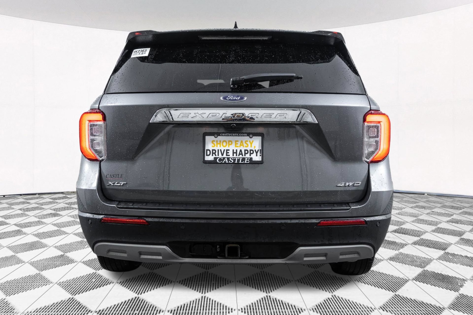 Used 2023 Ford Explorer XLT w/ Equipment Group 202A AWD/4WD image 17