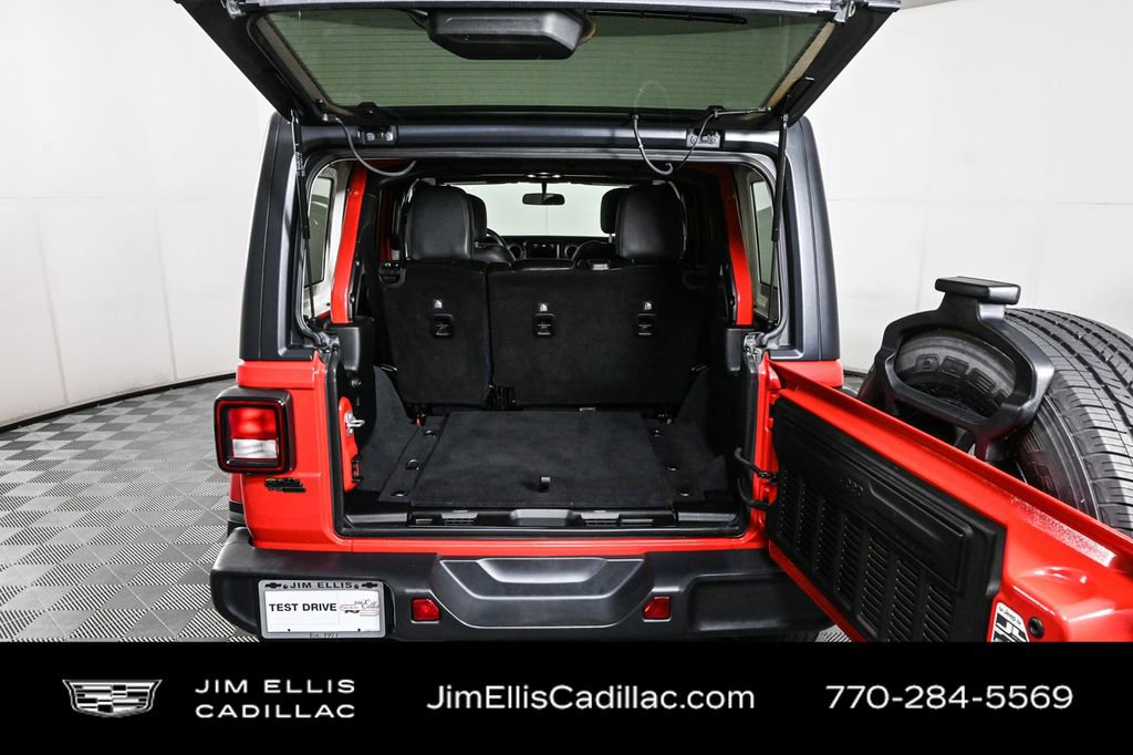 Used 2020 Jeep Wrangler Unlimited Sahara image 29