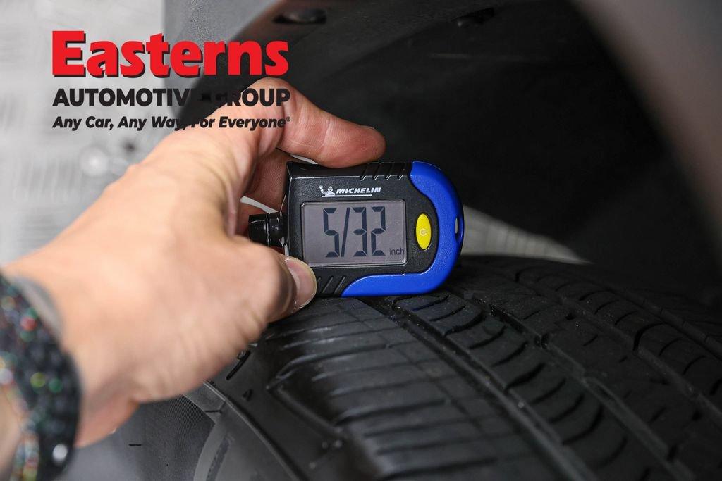 Used 2021 Jeep Renegade Latitude AWD/4WD image 29